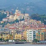 アパート Aurora La Petite Maison - Happy サンレモ