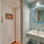 Aurora La Petite Maison - Happy アパート